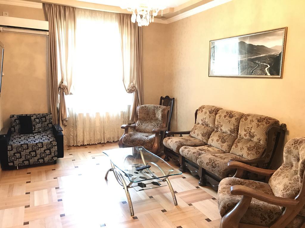 Io Apartment Tbilisi ภายนอก รูปภาพ